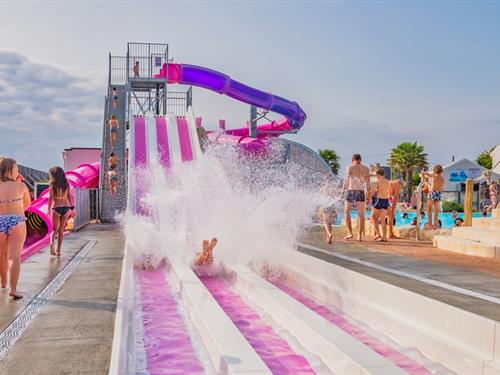Camping La Roseraie